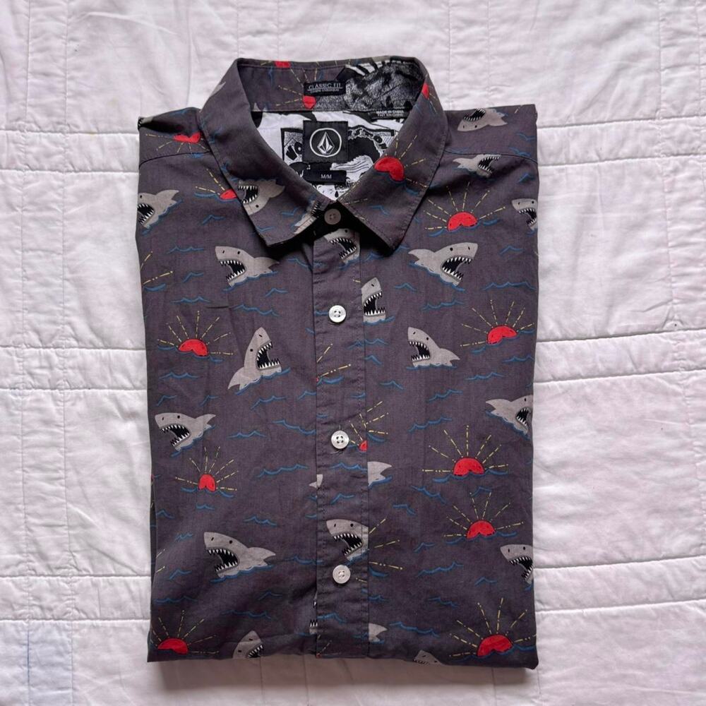 Shark button up shirt novelty print mens med volcom beachy skater resort - Picture 8 of 8